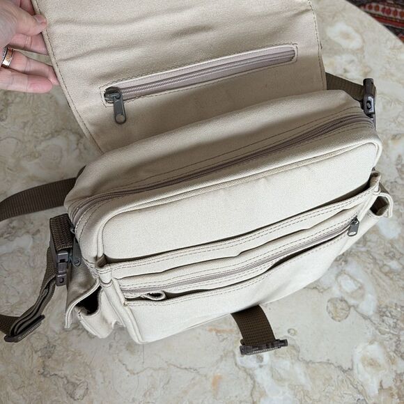 Authentic Tilley Endurable Canvas Travel/Camera Water Resistant Shoulder Bag - Picture 6 of 11
